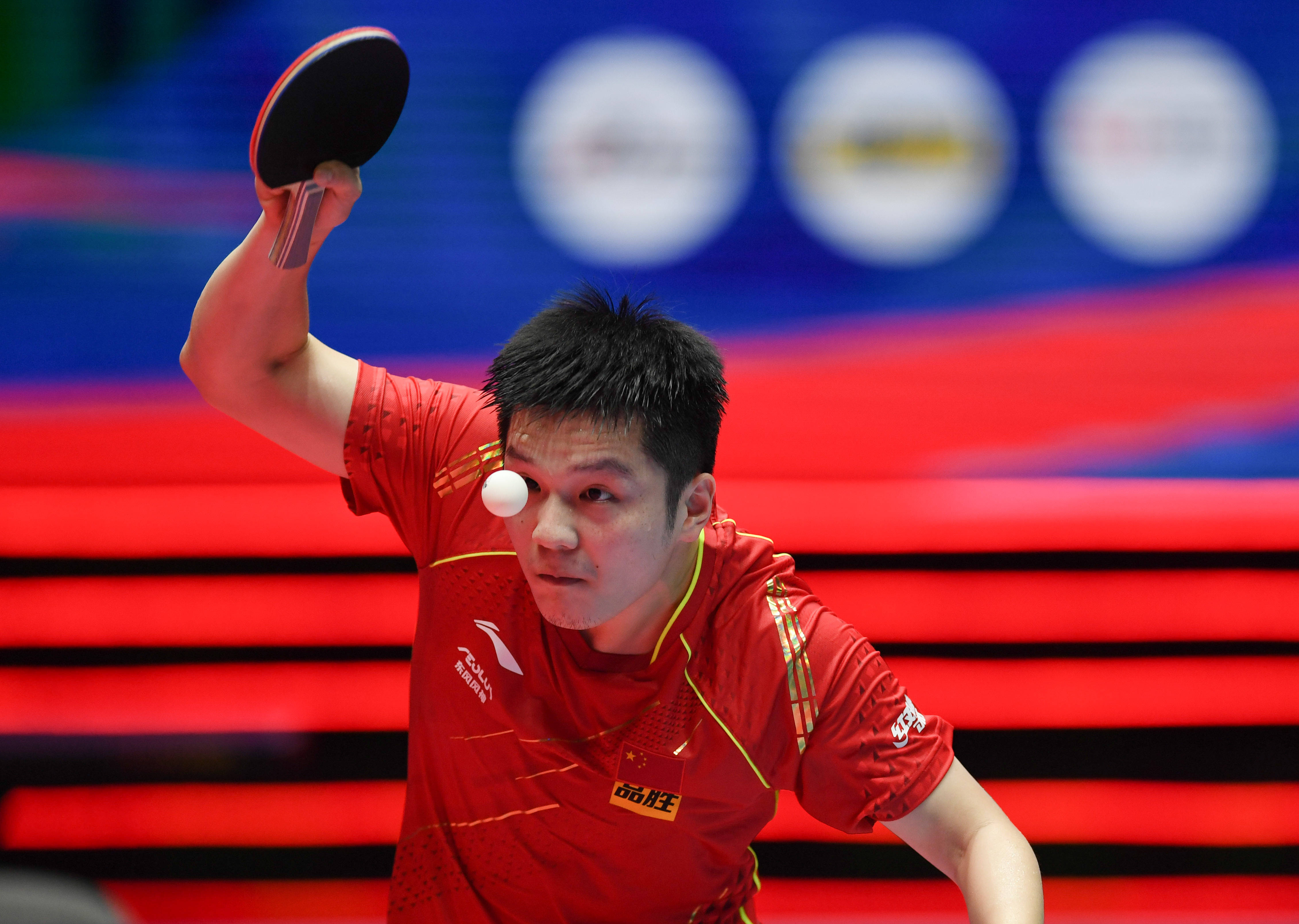 的禁区外远 的禁区外远