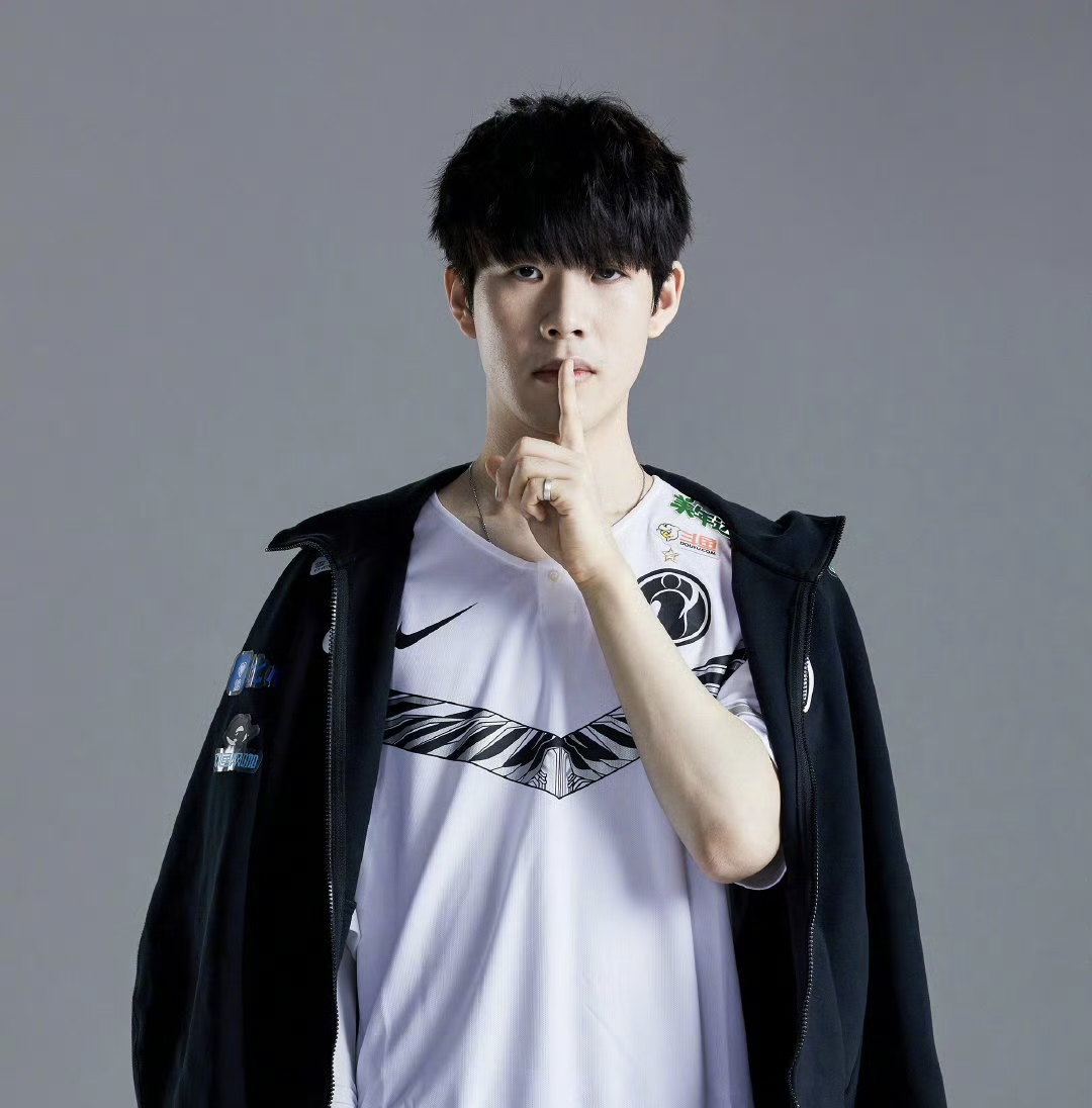 投手投球时 投手投球时